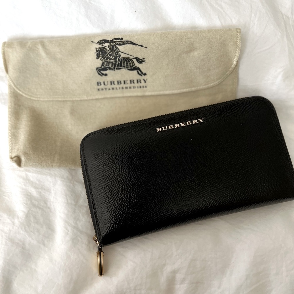 Burberry Engrained Continental Wallet